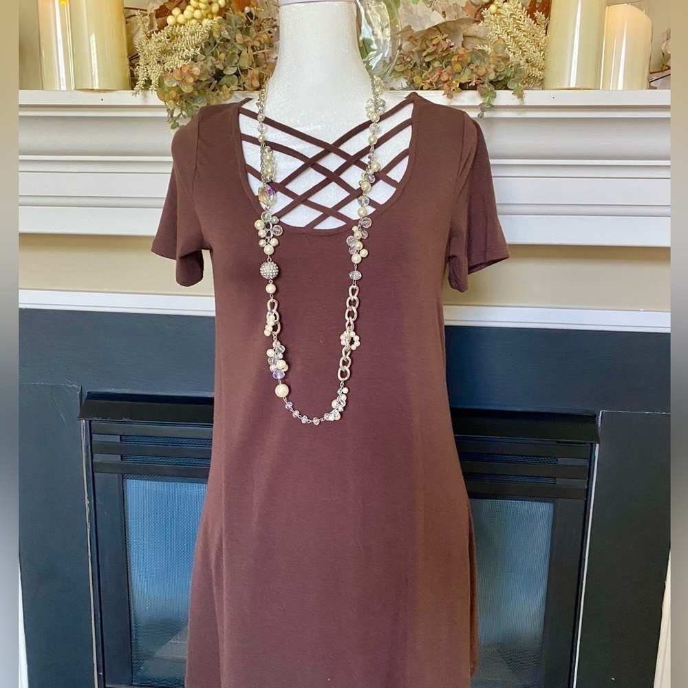 Short Sleeve Caged Front Top